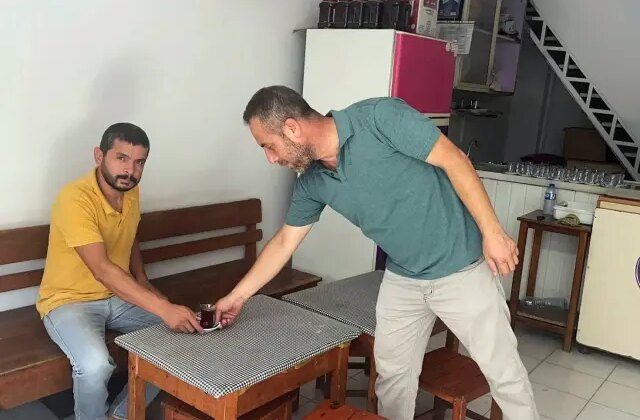 Çay ocağında “siyaset” konuşmayı yasakladı