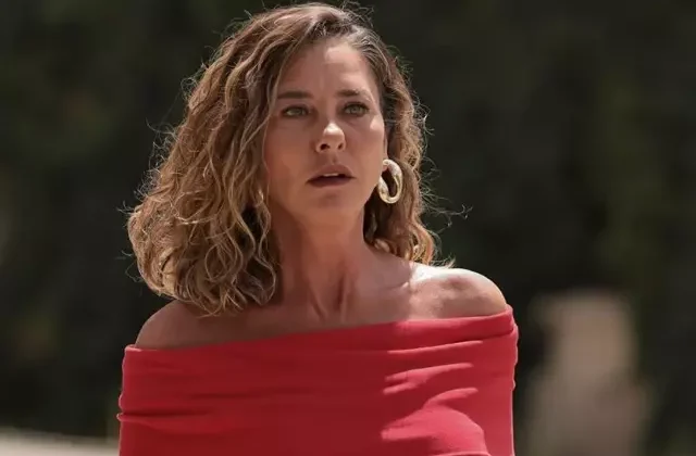 Çeşme tatilinde talihsiz kaza! Ece Uslu ameliyat oldu