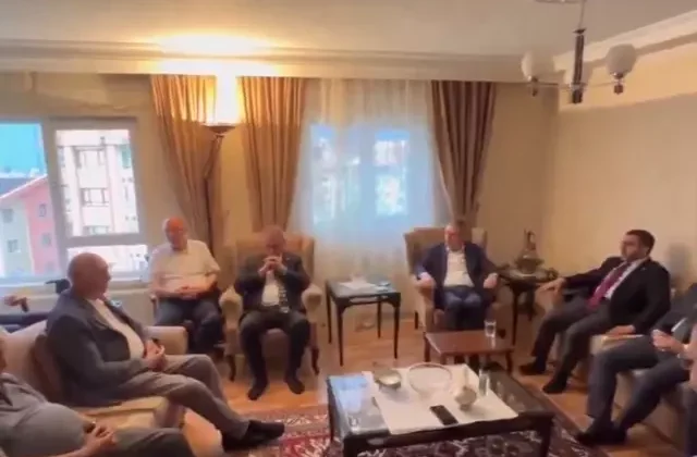 CHP’li vekilin annesinin taziyesinde Kürtçe mevlit okundu