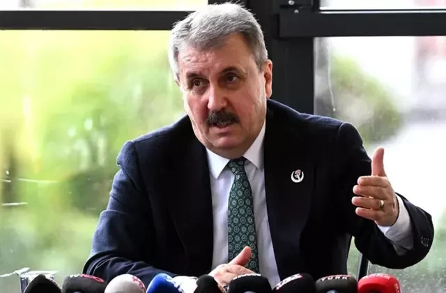 Destici: PKK’nın uzantılarıyla birlikte DEM Parti de kendini feshedecek