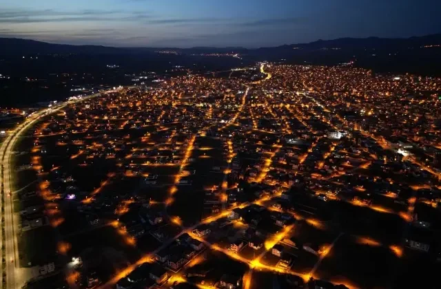 Eber Gölü’ndeki su çekilmesinin Bolvadin’i 1 metre çökerttiği bilimsel olarak kanıtlandı