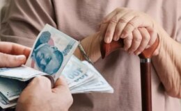 Emeklilerin beklediği gün geldi! Bugün hesaplara yatıyor