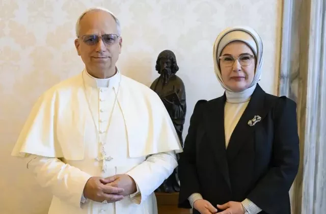 Emine Erdoğan, Papa 14. Leo ile görüştü