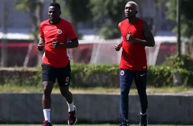 Eski Galatasaraylılar yıllar sonra aynı takımda buluştu