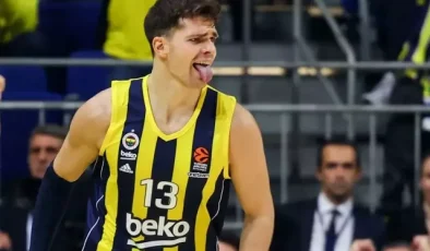 Fenerbahçe Beko’da 3 yıllık imza
