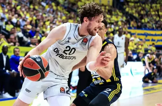 Fenerbahçe Beko yeni sezonun ilk yıldız transferini açıkladı