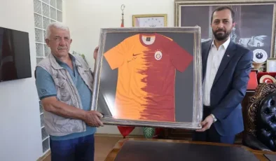 Fenerbahçeli kaymakamla iddiaya girdi, hediyesini kaptı