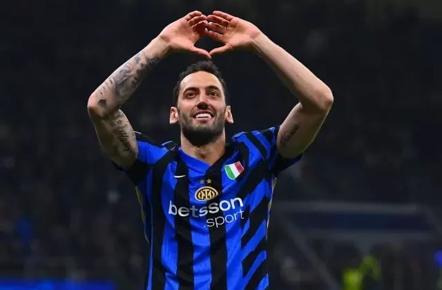 Galatasaray, Hakan Çalhanoğlu transferi için Inter ile görüşmelere başladı