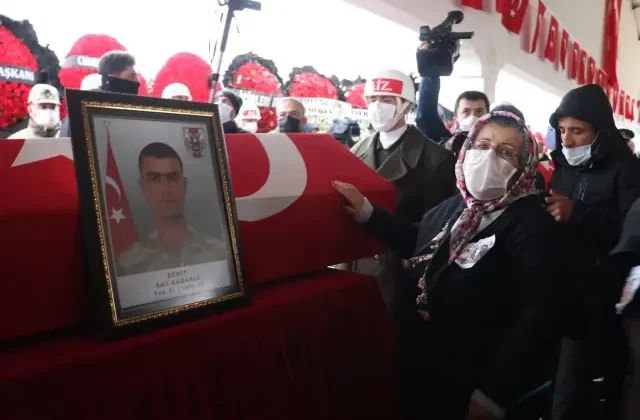 Gaziantep’te vicdanları sızlatan olay: Şehit annesi oğlu tarafından dolandırıldı