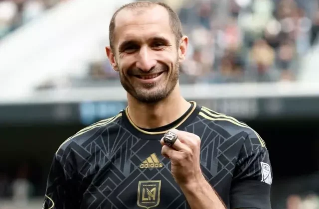 Giorgio Chiellini formasını giydiği eski takıma ortak oldu