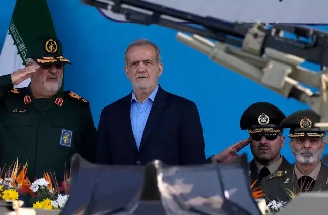 İran basını: Cumhurbaşkanı Pezeşkiyan İsrail saldırısında yaralandı