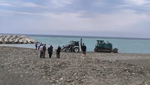 İş makinesinin altında kalan kadın hayatını kaybetti