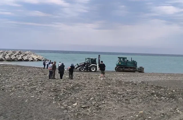 İş makinesinin altında kalan kadın hayatını kaybetti