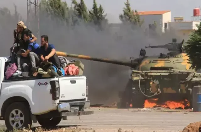 İsrail, silahlı çatışmalara müdahaleye giden Suriye ordusuna ait tankları vurdu