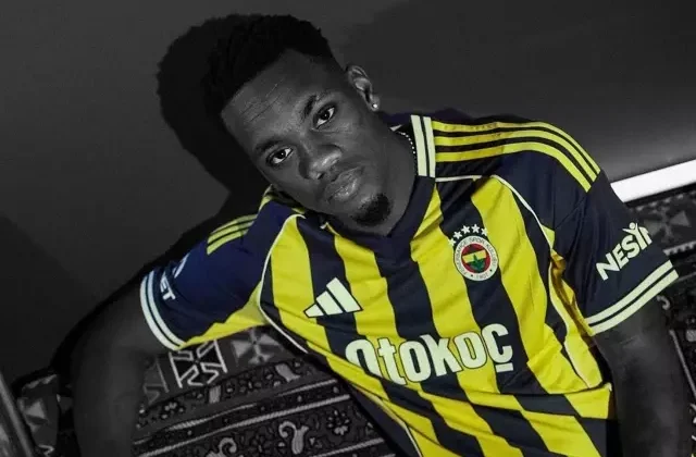 Jhon Duran için flaş iddia: Geri dönmeyecek