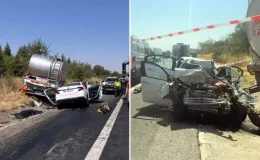Kamyonla çarpışan otomobil kağıt gibi ezildi: 4 kişi hayatını kaybetti