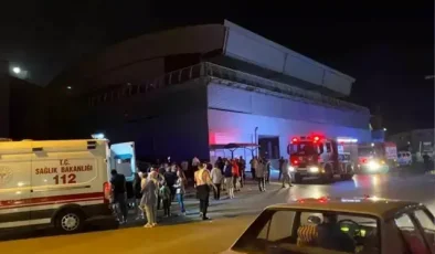 Kocaeli’de düğün salonunda yangın çıktı! 2’si çocuk 4 kişi dumandan etkilendi