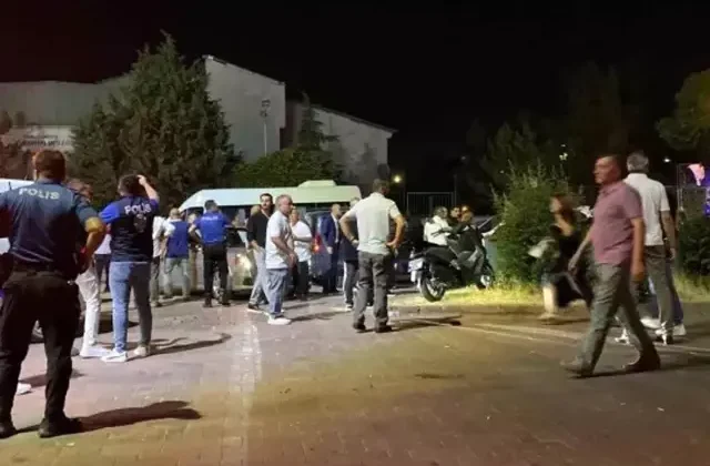 Kocaeli’de düğün sırasında oyun havası kavgası çıktı! 2 kişi bıçakla yaralandı