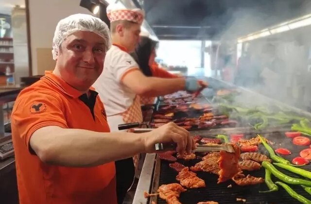 Köfteci Yusuf’tan tartışma yaratan karar! Müşterileri ikiye bölündü