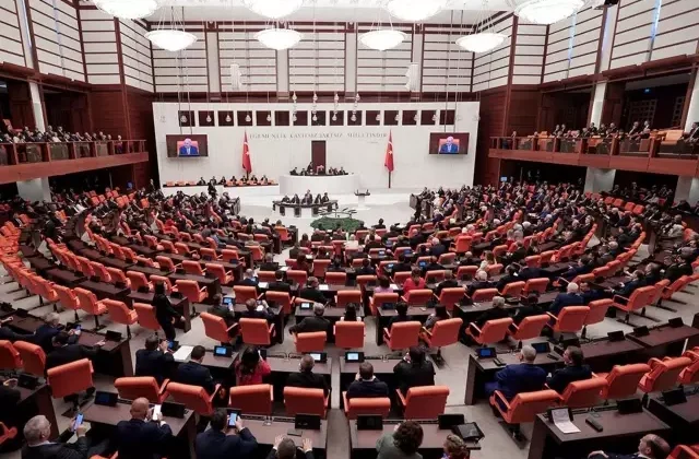Kulisler hareketli! İki vekil CHP’ye geçiyor