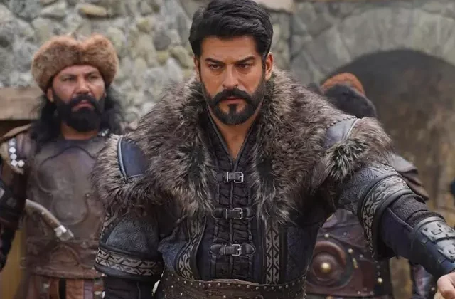 Burak Özçivit’ten radikal karar! Ayrılık sonrası sakal ve bıyık gitti