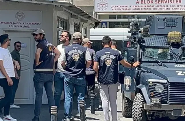 Leman dergisindeki skandal karikatürle ilgili 4 şüpheli tutuklandı
