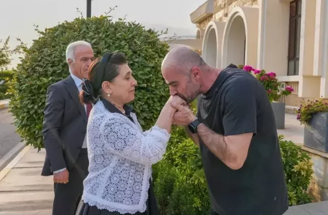 Leyla Zana, Bafıl Talabani tarafından böyle karşılandı