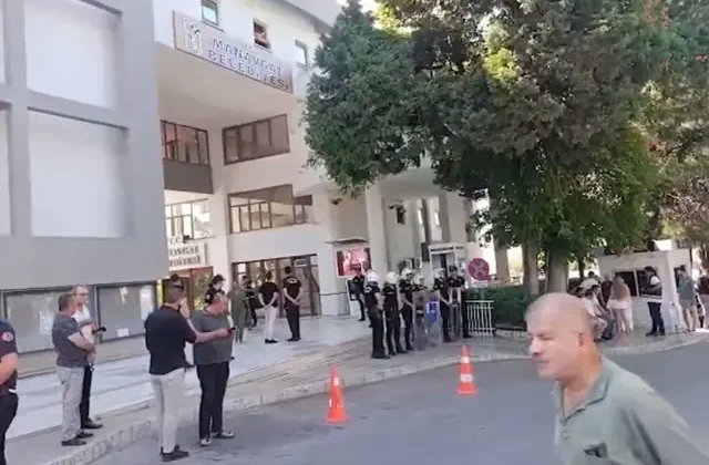 Manavgat Belediyesi’ne yolsuzluk operasyonu! Belediye başkanı ve bazı yöneticilere gözaltı kararı