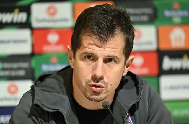 Mourinho’nun yüzüne bakmadığı futbolcuyu Emre Belözoğlu kaptı