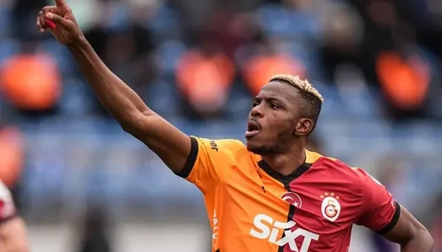 Osimhen bizzat transfere dahil oldu! Resti çekti