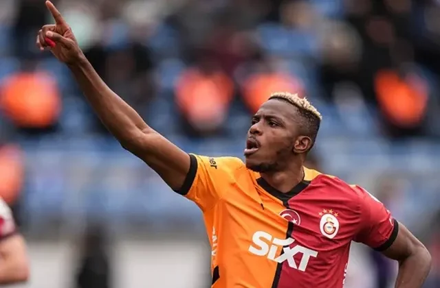 Osimhen bizzat transfere dahil oldu! Resti çekti