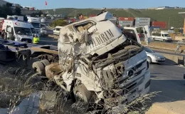 Otomobiller tır ile çarpıştı: Ölü ve yaralılar var