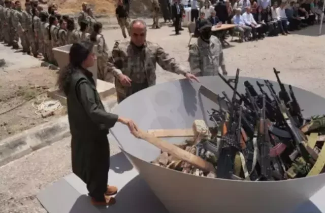 PKK’nın silah bırakma kararı dünya basınında geniş yankı uyandırdı