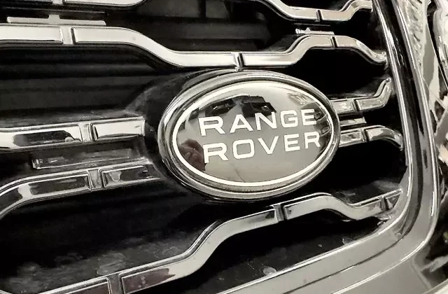 Ranger Rover 55 yıl sonra logosunu yeniledi