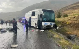 Sivas’ta yolcu otobüsü devrildi! 4 kişi öldü, 33 kişi yaralandı
