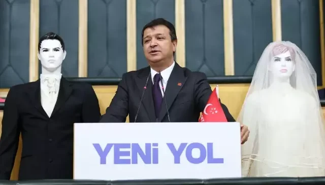 TBMM’de ilginç protesto! Kürsüye gelin ve damat mankeniyle çıktı