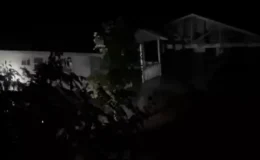 Teksas’ta Sel Felaketi: İçinde insanların bulunduğu ev sulara kapıldı