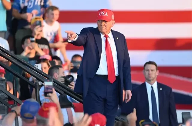 Trump, ABD tarihinin en büyük vergi indirimi tasarısını imzaladı