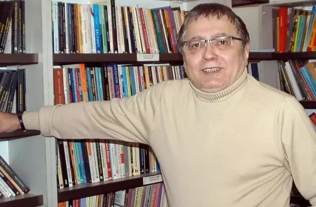 Gazeteci-yazar Hikmet Çetinkaya hayatını kaybetti