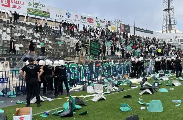 Türk futbolunun çınarı Denizlispor’a ikinci kez -12 puan cezası! Kapanmanın eşiğindeler