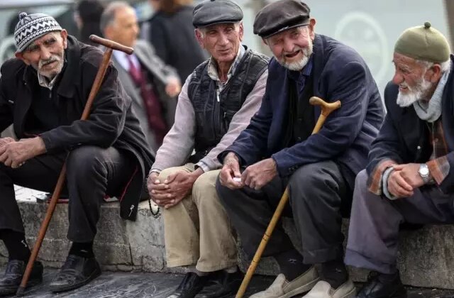 Usulsüzlükler tespit ediliyor! SGK, binlerce emekliye maaş kesintisi bildirimi yapacak
