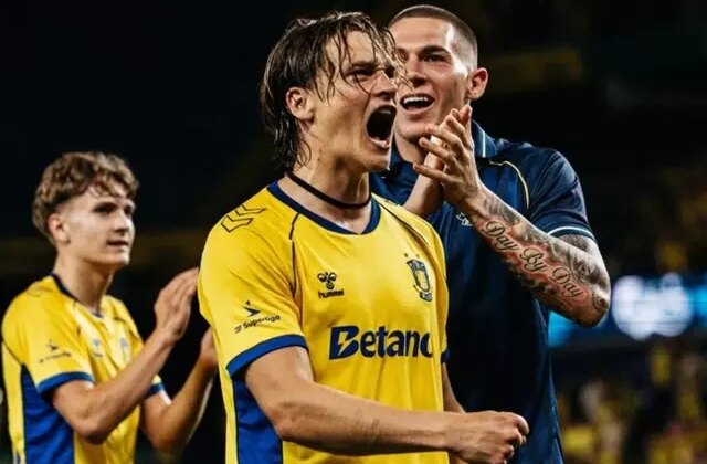 3-0 yenildikleri maçın rövanşında 18. dakikada 10 kişi kalan Brondby farklı kazanarak turladı
