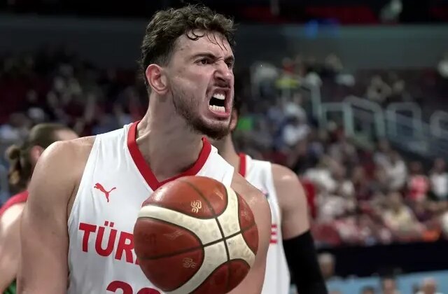 41 sayı fark! 12 Dev Adam, FIBA Avrupa Şampiyonası’nda 3’te 3 yaptı