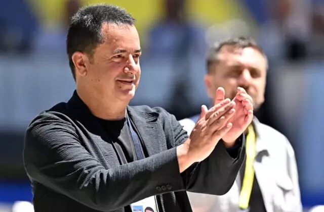 Acun Ilıcalı, Beşiktaşlı yıldızı Hull City’e transfer ediyor