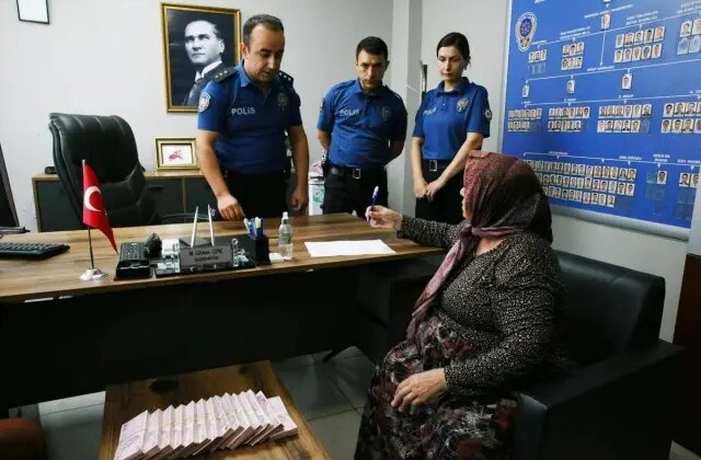 Sürpriz yapmak isterken annesini adeta bir servetten ediyordu