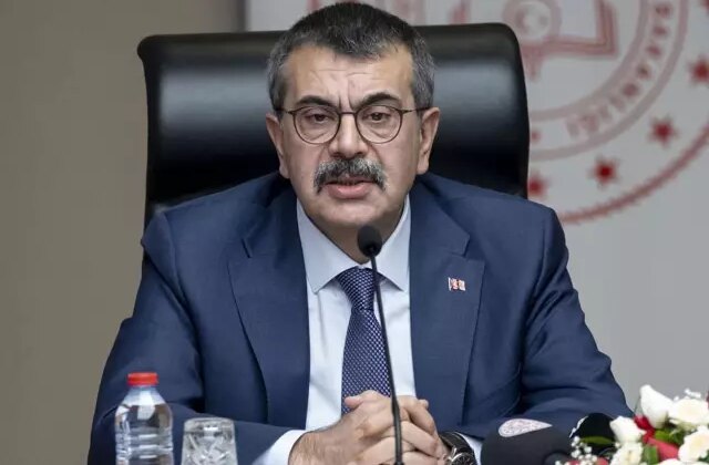 Bakan Tekin sinyali verdi! Yabancı dil eğitimi sil baştan değişiyor