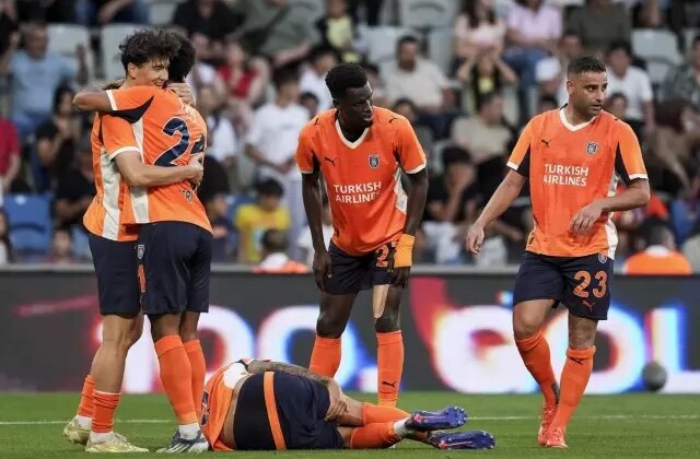 Başakşehir, UEFA Konferans Ligi’nde play-off turuna yükseldi