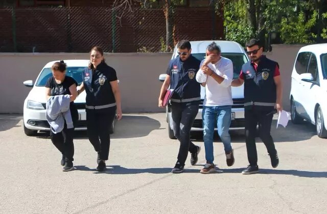 Bebeklerini çöpe atan anne ve baba 12 yıl sonra yakalandı