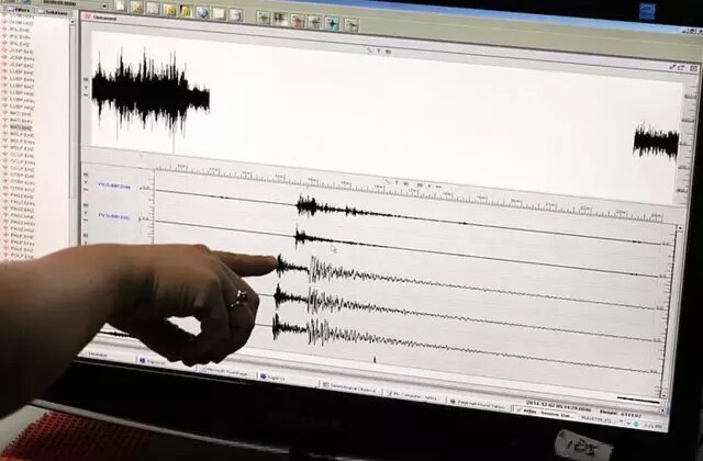 Beşik gibi! Balıkesir Sındırgı’da yine deprem oldu