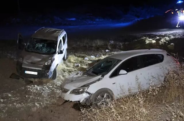 Bingöl karayolunda feci kaza: 4’ü ağır 9 yaralı
